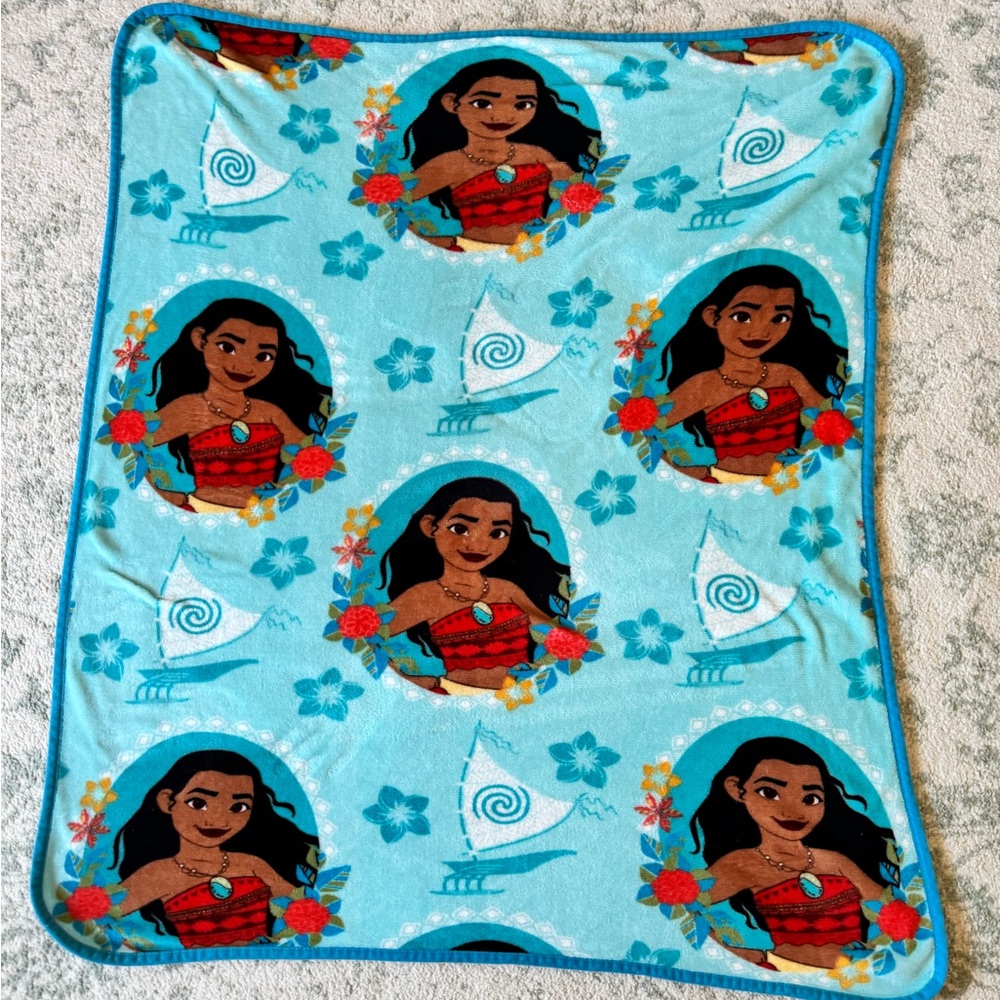 Disney Moana Fleece Throw Blanket